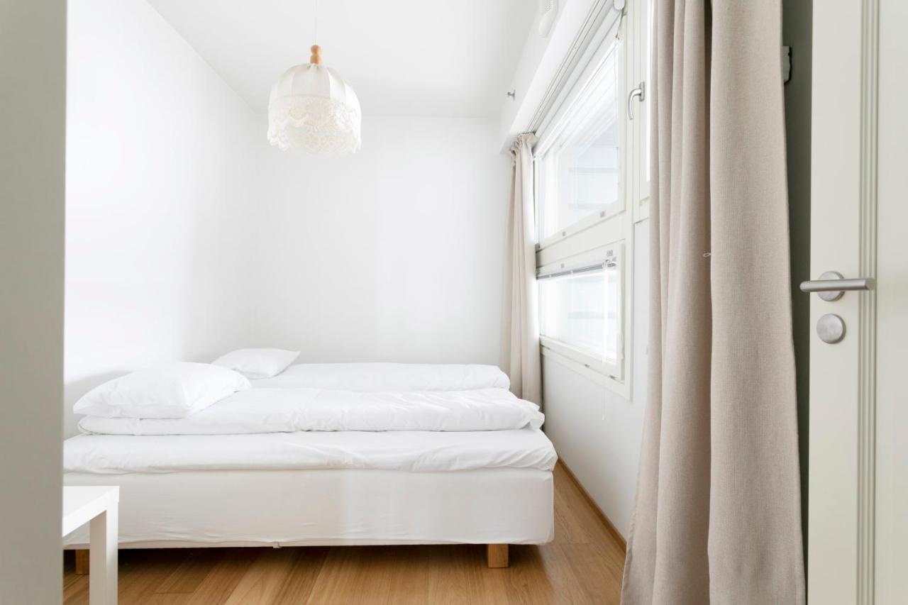 2ndhomes Cozy 1br With Balcony By The Station * Helsinki