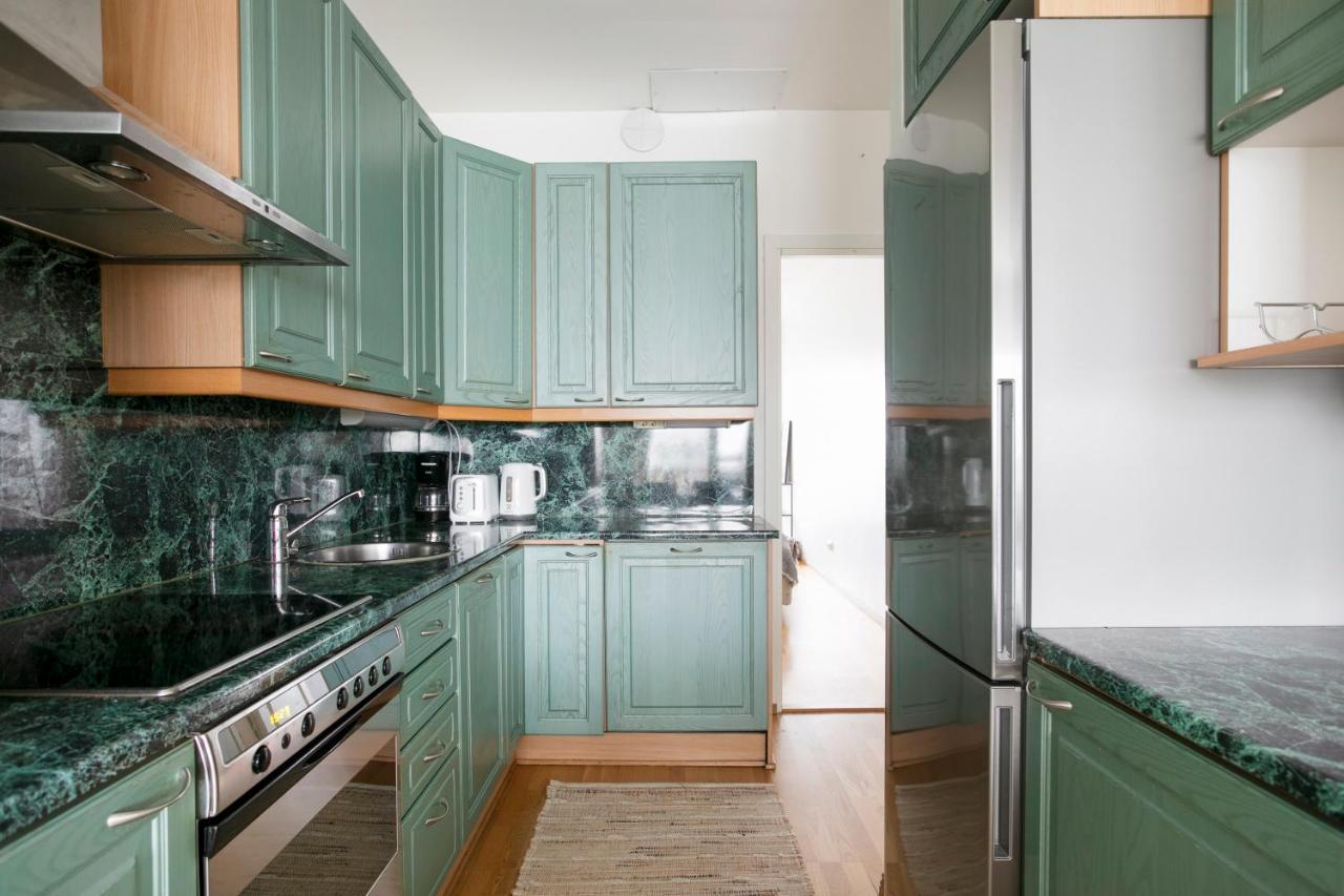 2ndhomes 3 Bedroom With Balcony In Bulevardi Huoneisto *