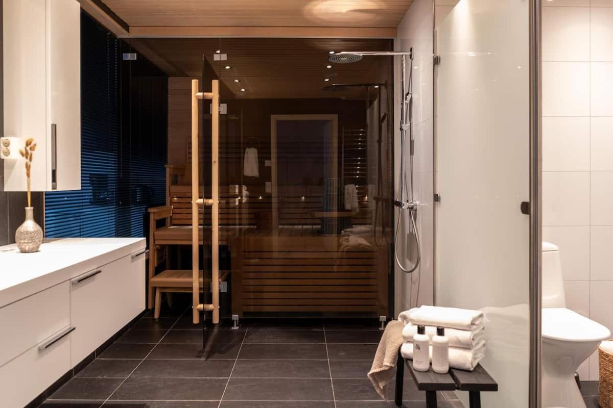 Huoneisto Spacious And With Private Sauna Helsinki