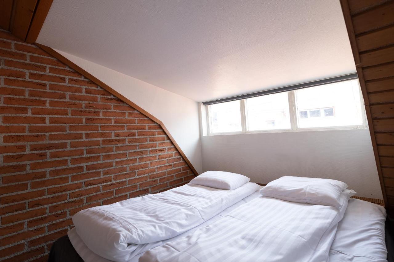 Huoneisto 2ndhomes Unique Two Storey Penthouse With Terrace In Kamppi Helsinki
