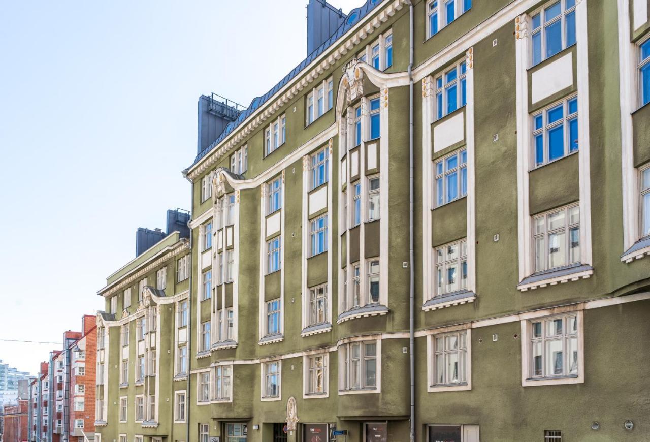 Huoneisto Tilava Ja Valoisa Asunto Kallion Ytimessa