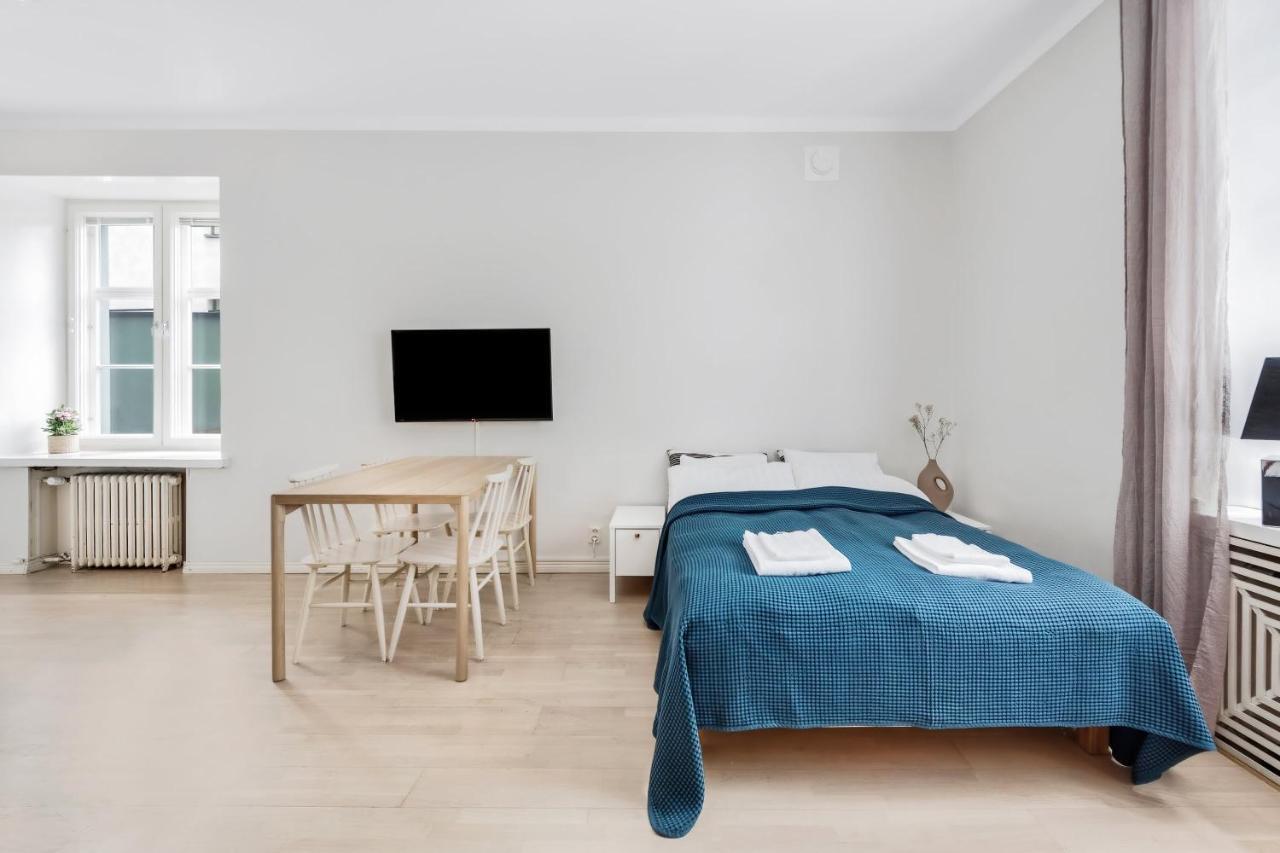 Wehost Modern Scandinavian Studio In Trendy Kallio Huoneisto Helsinki