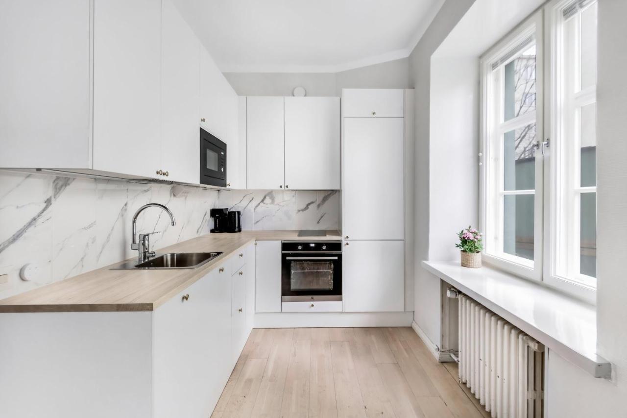 Wehost Modern Scandinavian Studio In Trendy Kallio *