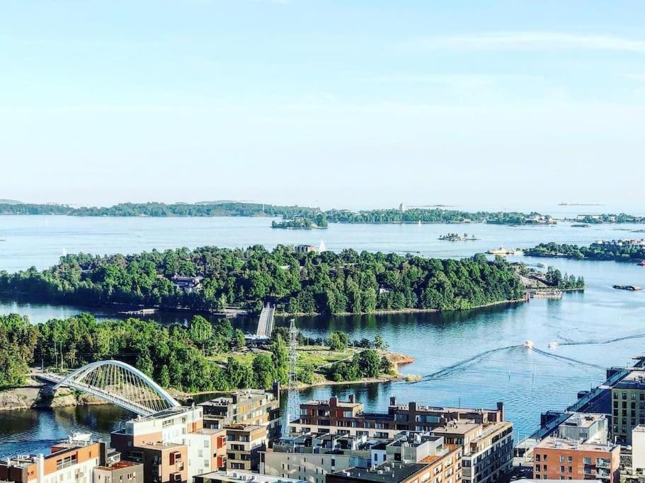 Huoneisto Luxury Skyscraper With Amazing View Over