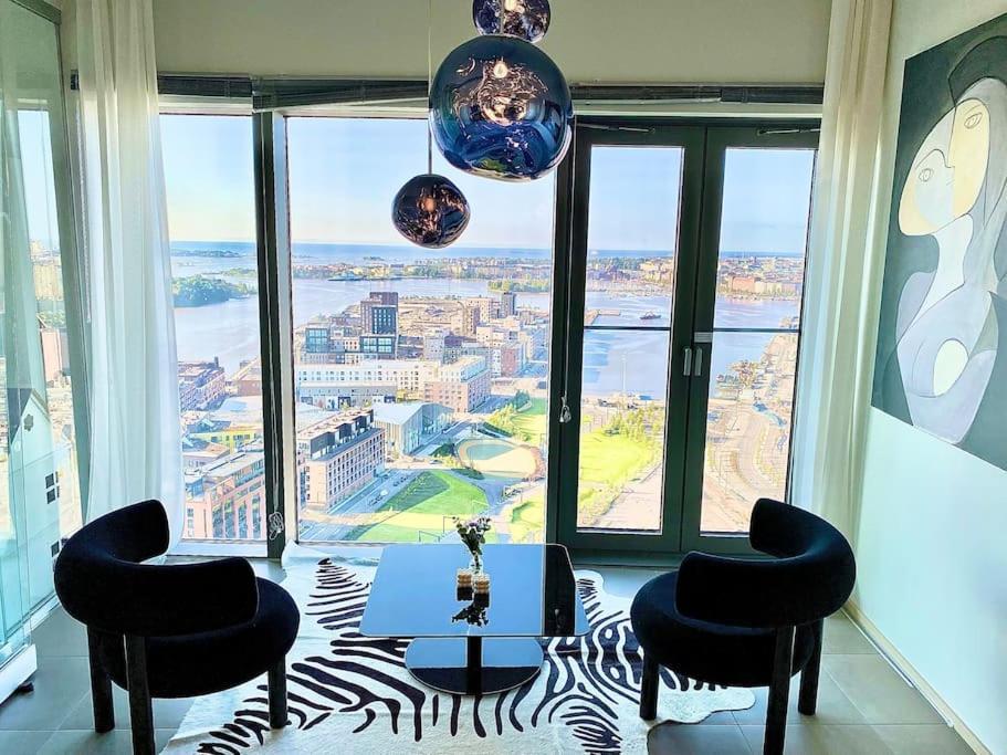 Huoneisto Luxury Skyscraper With Amazing View Over