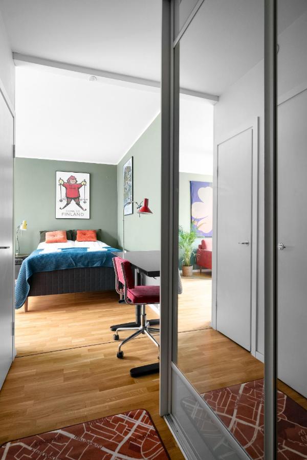 Huoneisto Wehost Spacious Traveller's Hq Above Metro @vilhonvuorenkuja 16 Helsinki