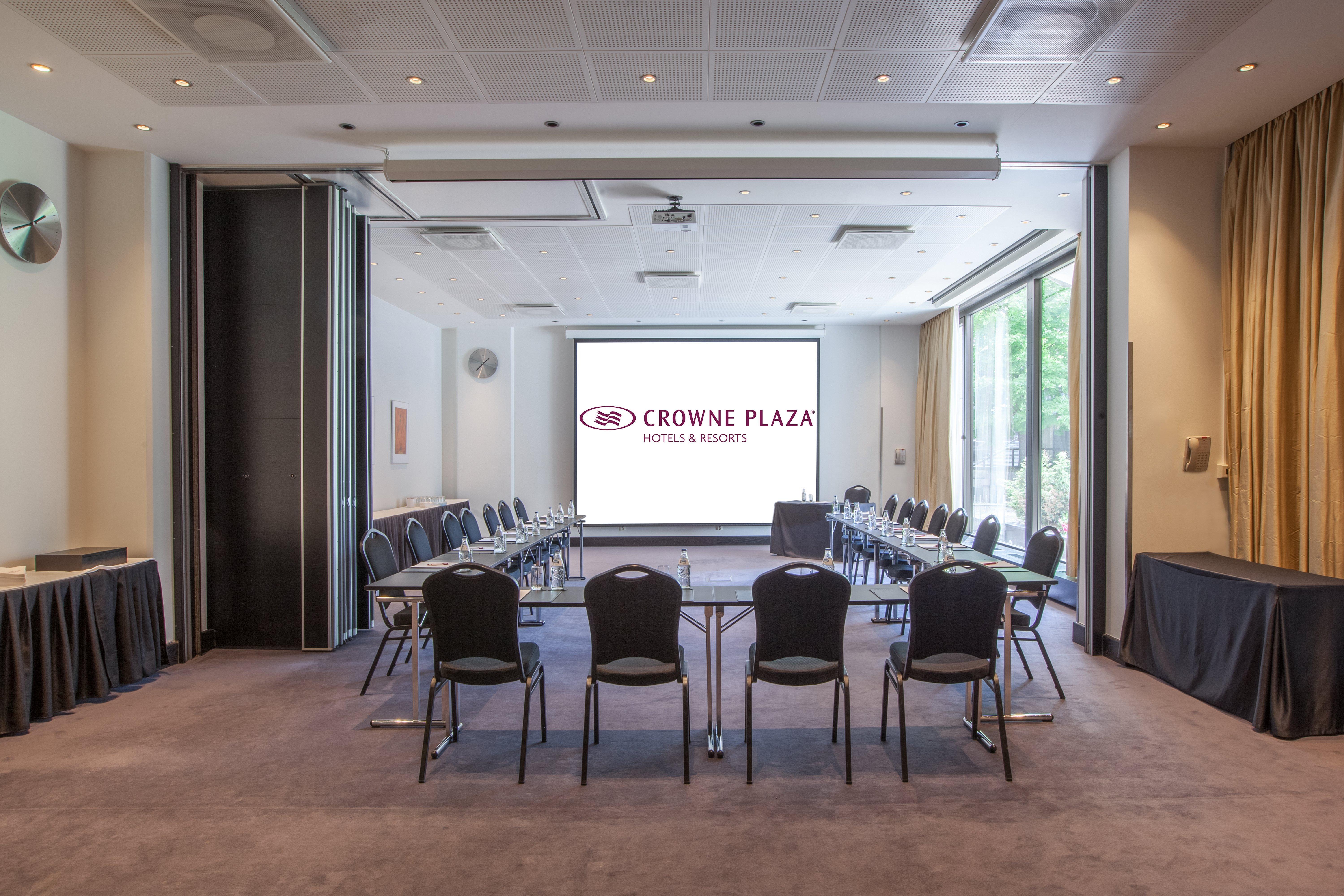 Hotelli Crowne Plaza - Hesperia By Ihg 4*