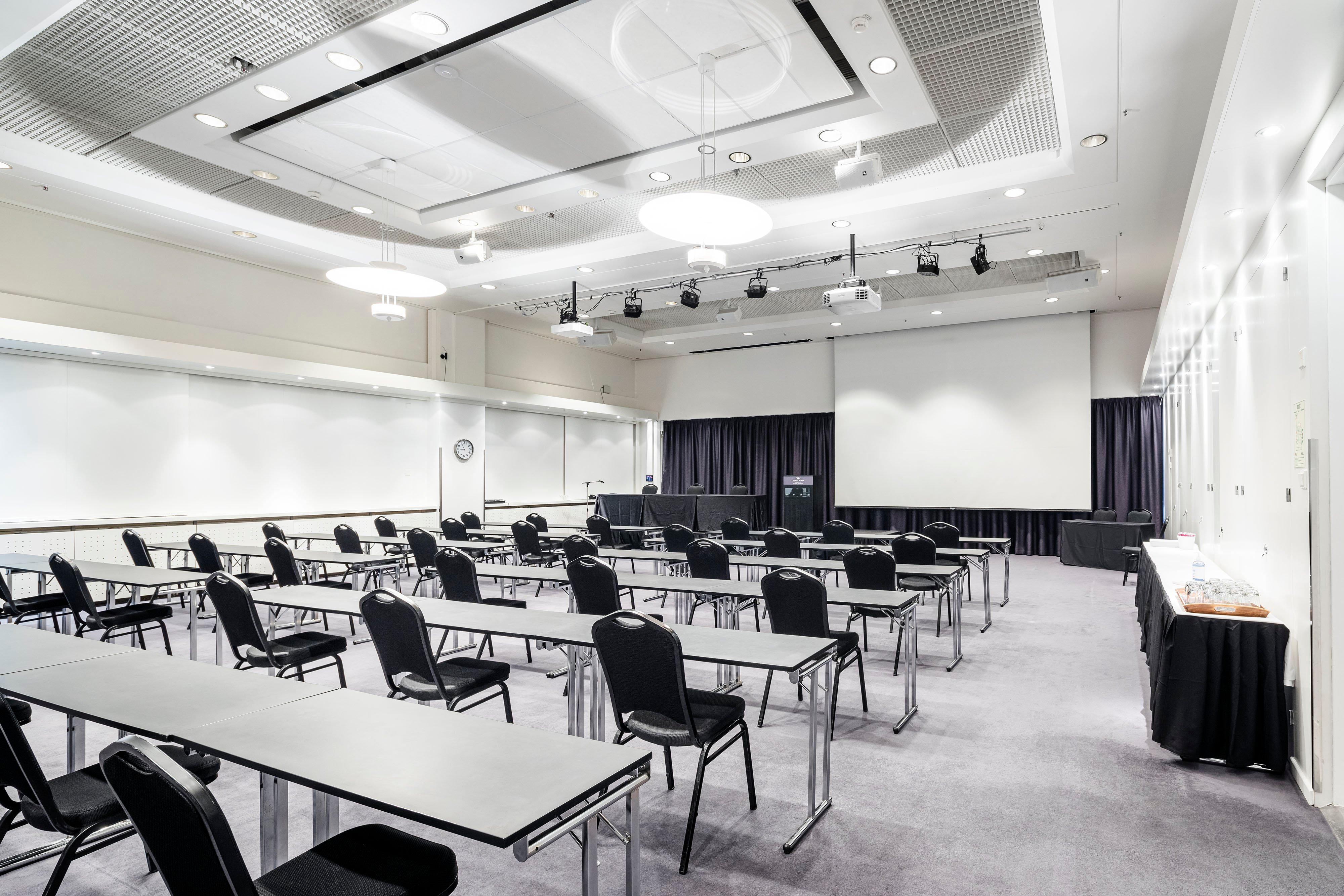 Crowne Plaza - Hesperia By Ihg Hotelli 4*