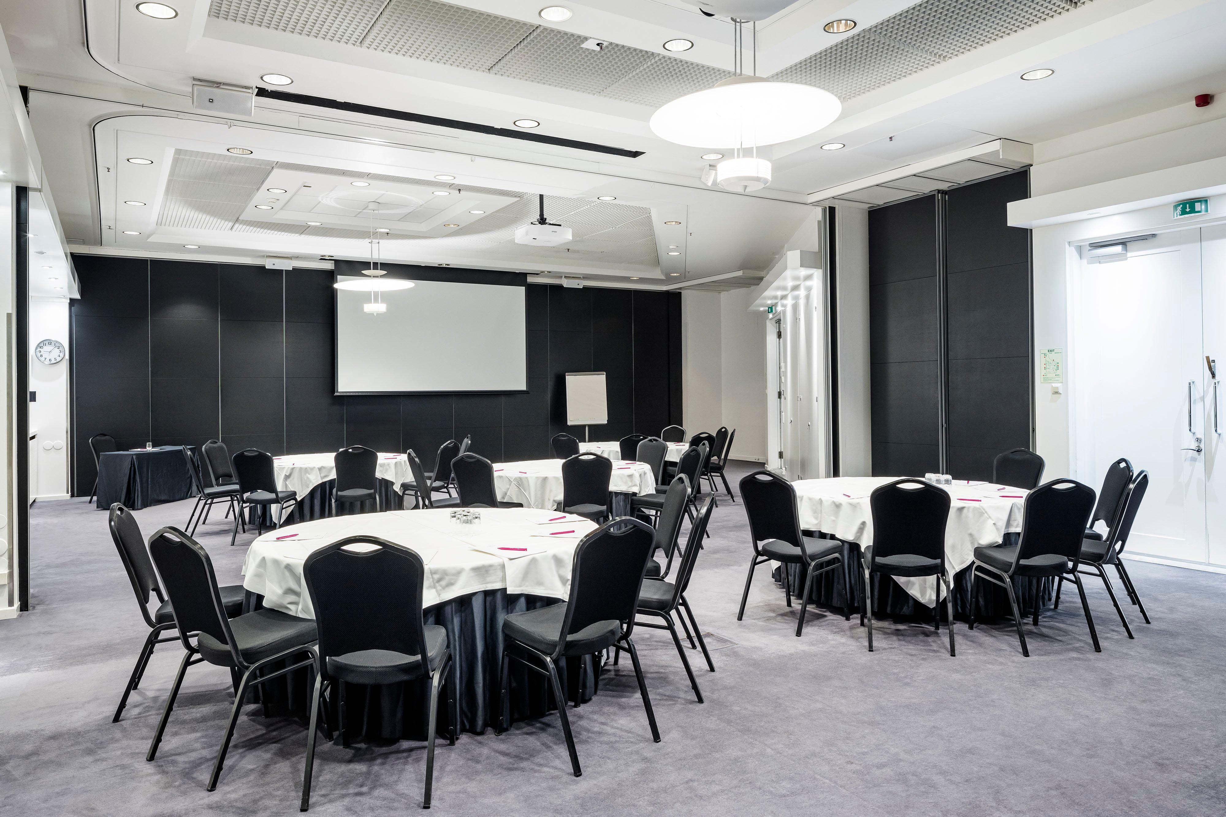 Hotelli Crowne Plaza - Hesperia By Ihg