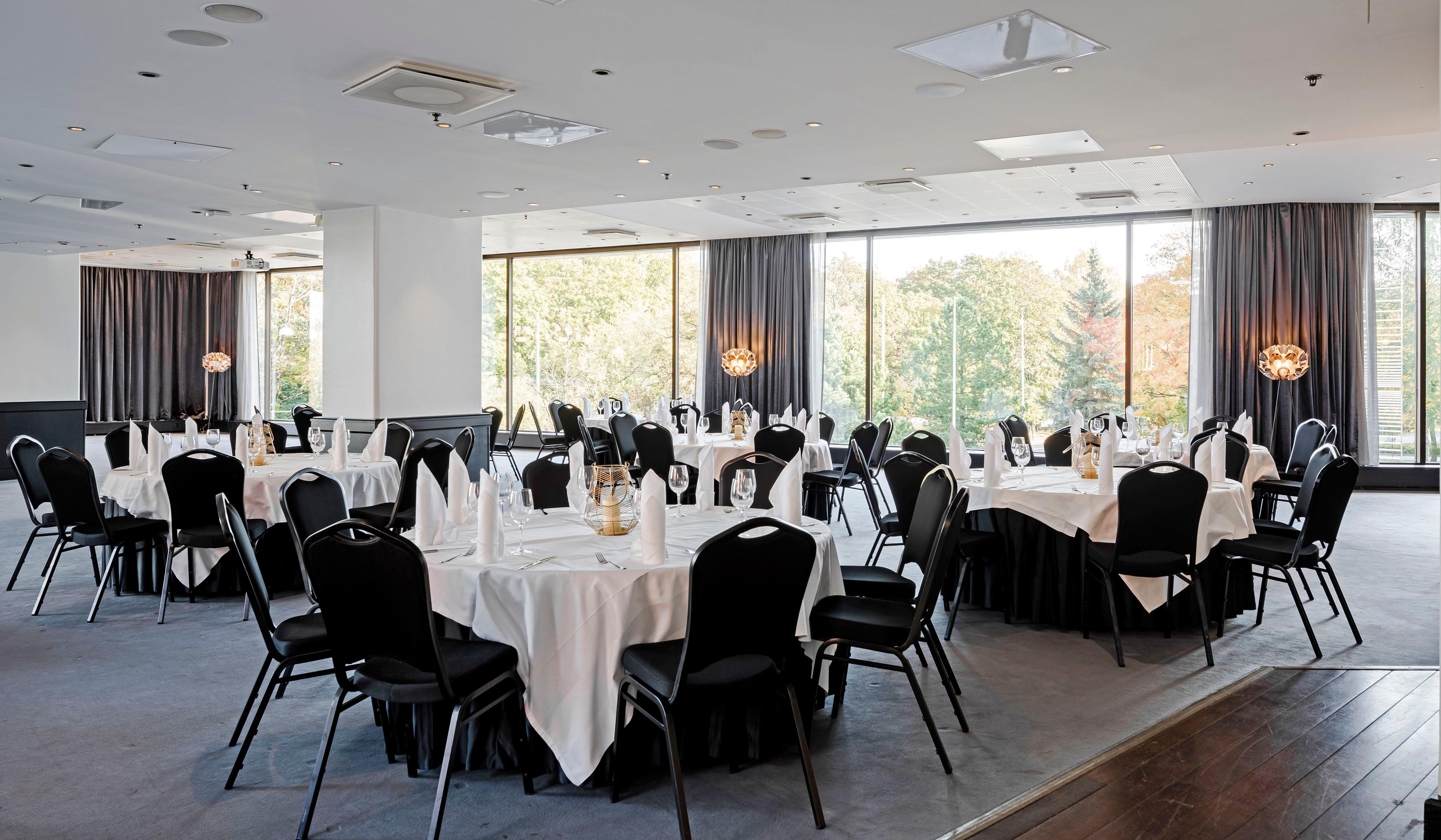Crowne Plaza - Hesperia By Ihg 4*