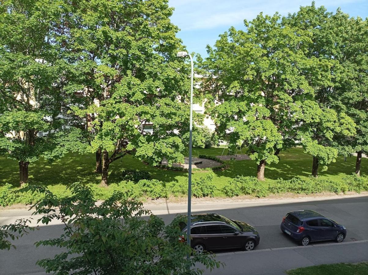 Huoneisto Ihan Puotilan Metron Laehellae