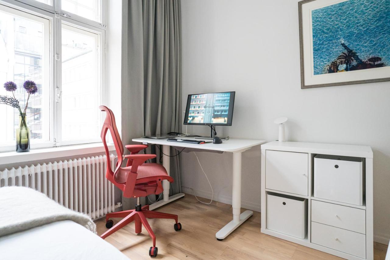 Huoneisto Luxury Design Gem In Center With Sauna And Workspace Helsinki