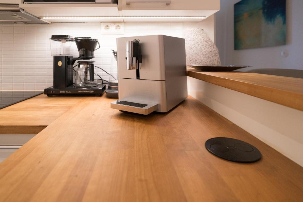 Huoneisto Luxury Design Gem In Center With Sauna And Workspace
