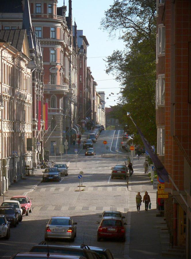 Picturesque Area In Center *