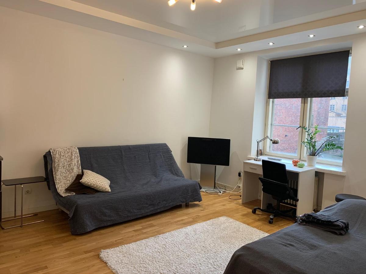 Huoneisto Big Studio Close To Center With Wifi *