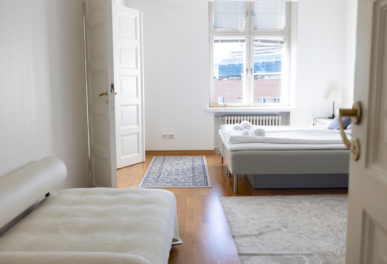 Huoneisto 2ndhomes Stunning Floor With Sauna And Balcony *