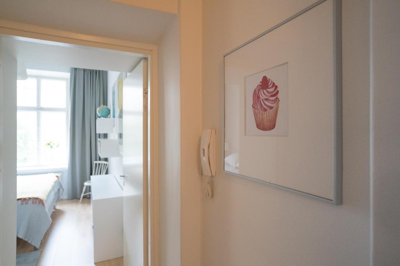 Huoneisto Luxury Design Gem In Center With Sauna And Workspace