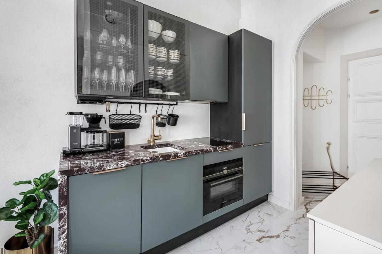 Wehost Marble And Brands In The Heart Of @vuorikatu 8 *