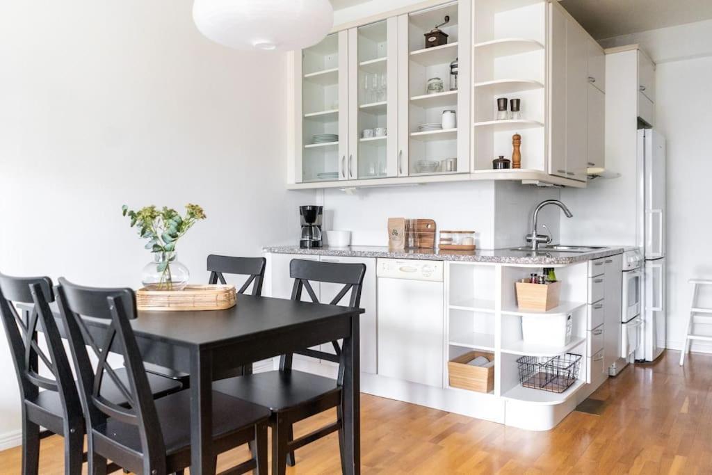 Huoneisto 1br With Patio In Lauttasaari Helsinki