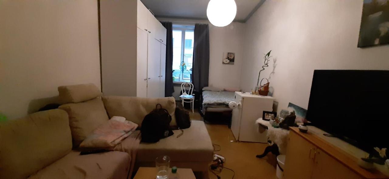 Private In City Center Huoneisto