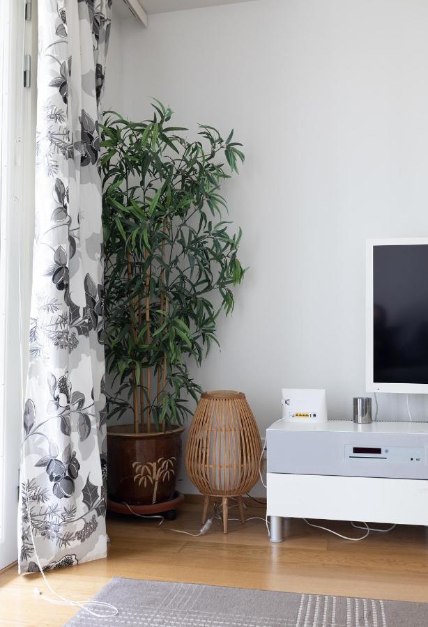 2ndhomes Cozy 1br With Balcony By The Station Huoneisto Helsinki