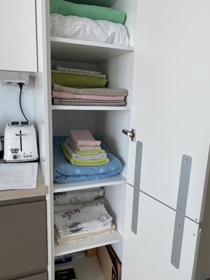 Huoneisto Sea View Lux Kalasatama Romantic Studio - Balcony & Coffee& Tee, Wifi, Gym &sauna *