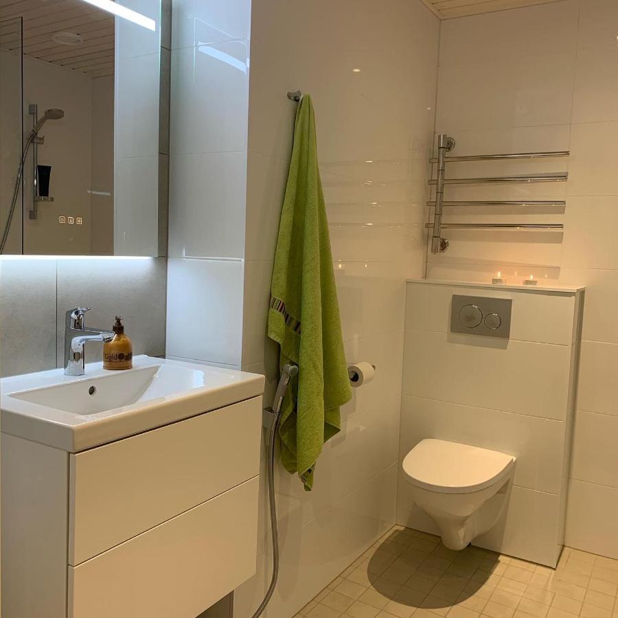 Huoneisto Sea View Lux Kalasatama Romantic Studio - Balcony & Coffee& Tee, Wifi, Gym &sauna *