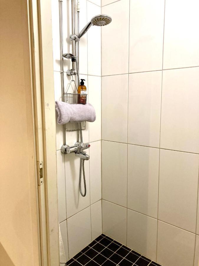 Spacious Bohemian Studio In Trendy Kallio Huoneisto *