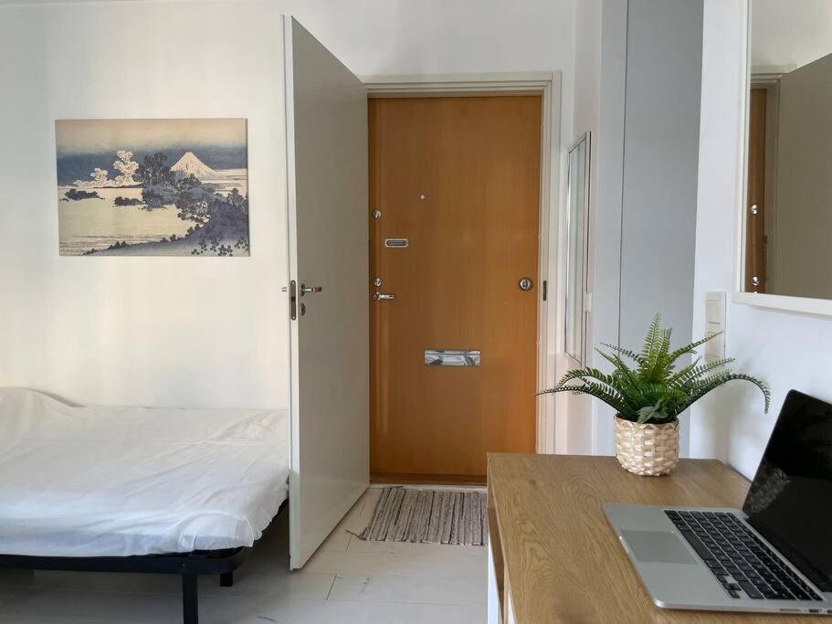 Luminous Studio 15min To Center With Wifi & Netflix Huoneisto