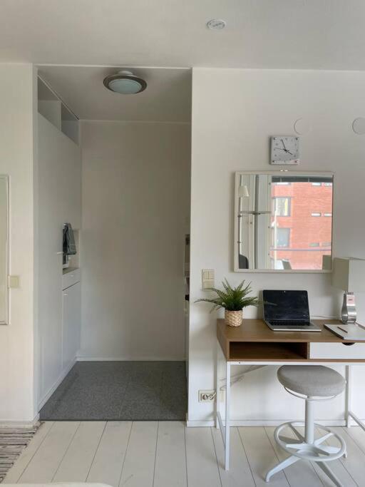 Huoneisto Luminous Studio 15min To Center With Wifi & Netflix Helsinki