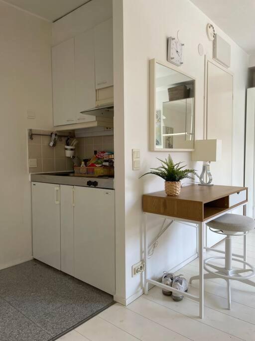 Luminous Studio 15min To Center With Wifi & Netflix *