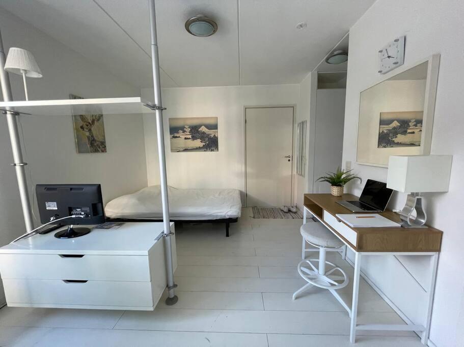 Huoneisto Luminous Studio 15min To Center With Wifi & Netflix Helsinki