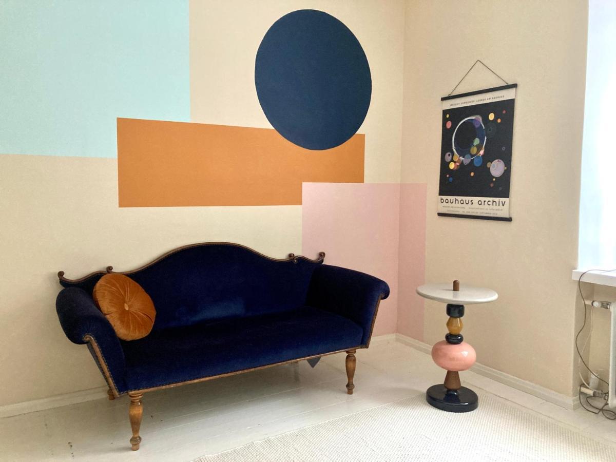 Spacious Bohemian Studio In Trendy Kallio Huoneisto