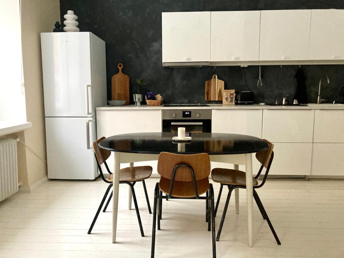 Huoneisto Spacious Bohemian Studio In Trendy Kallio