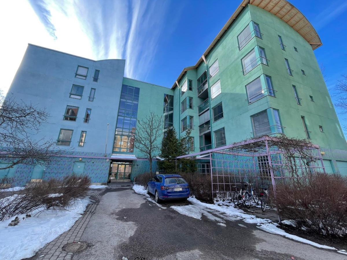 Huoneisto Luminous Studio 15min To Center With Wifi & Netflix *