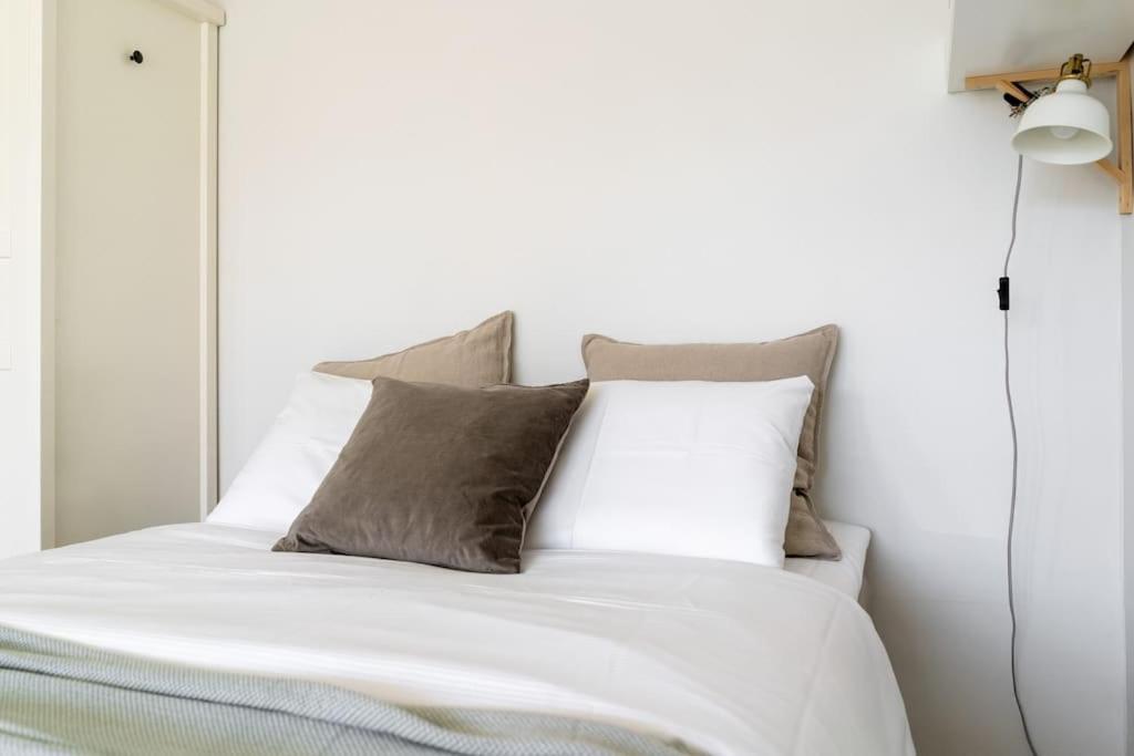 Huoneisto Studio W/ Balcony For 4 *