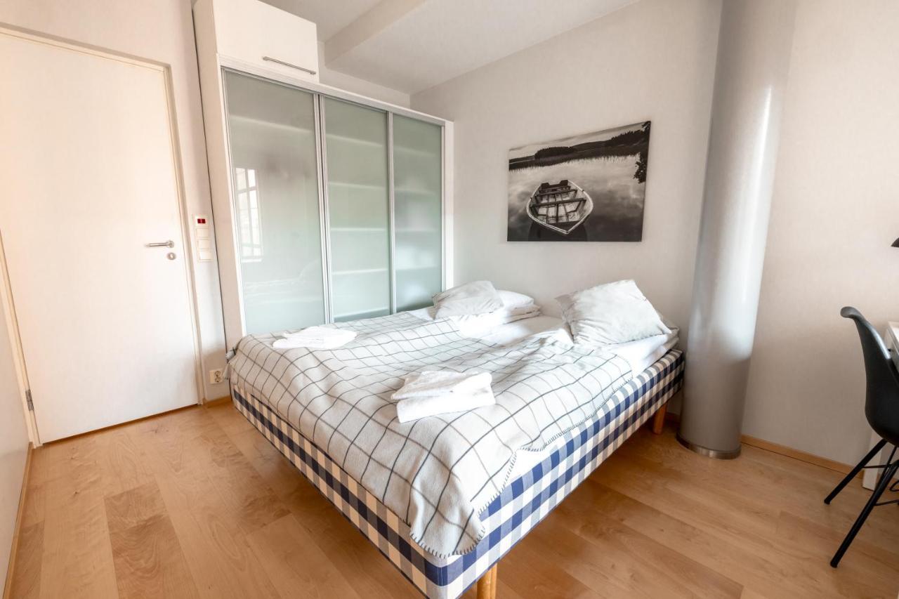 Huoneisto 2ndhomes Stylish 1br With Balcony And Sauna In Kamppi Center Helsinki
