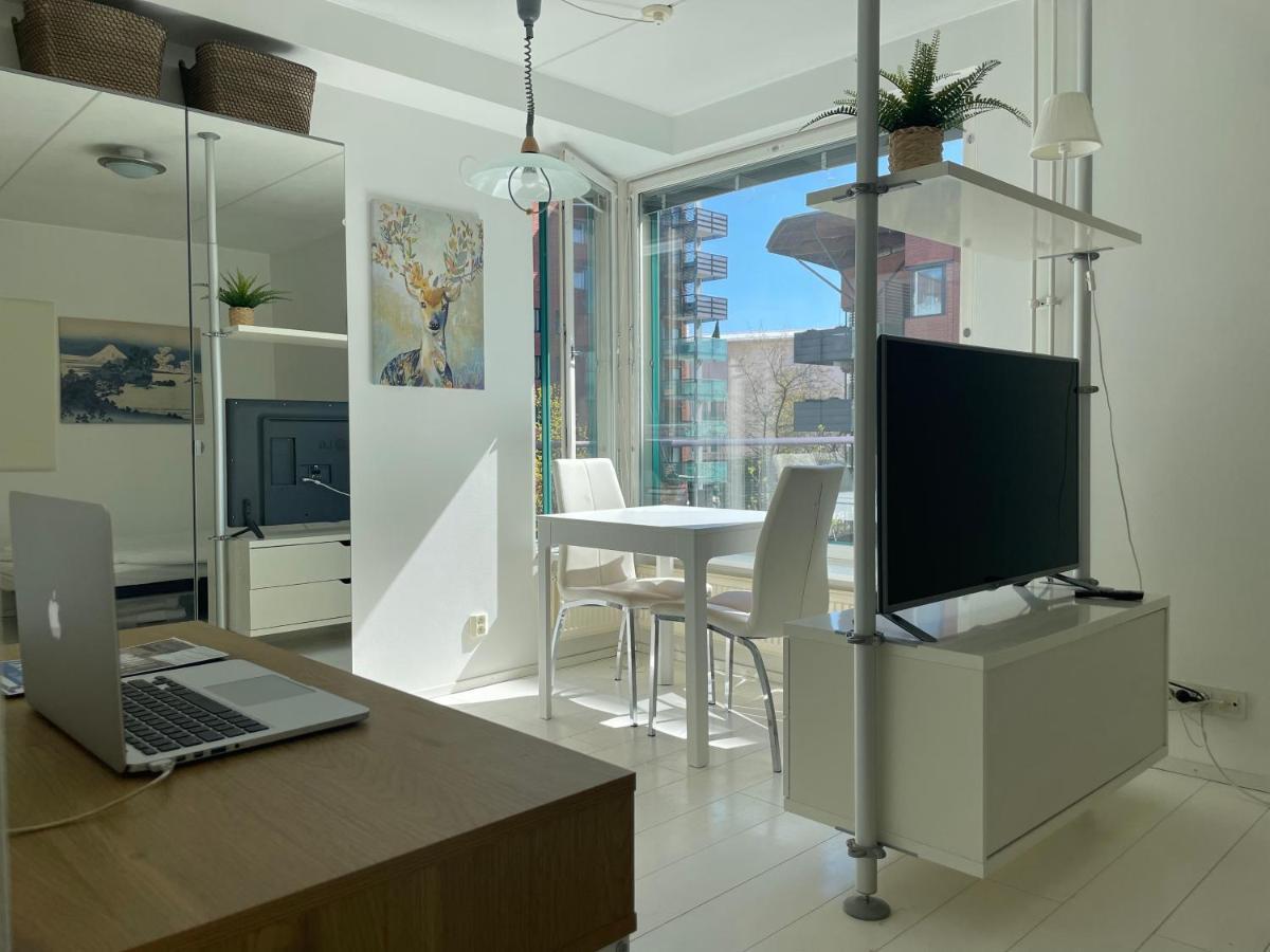 Luminous Studio 15min To Center With Wifi & Netflix