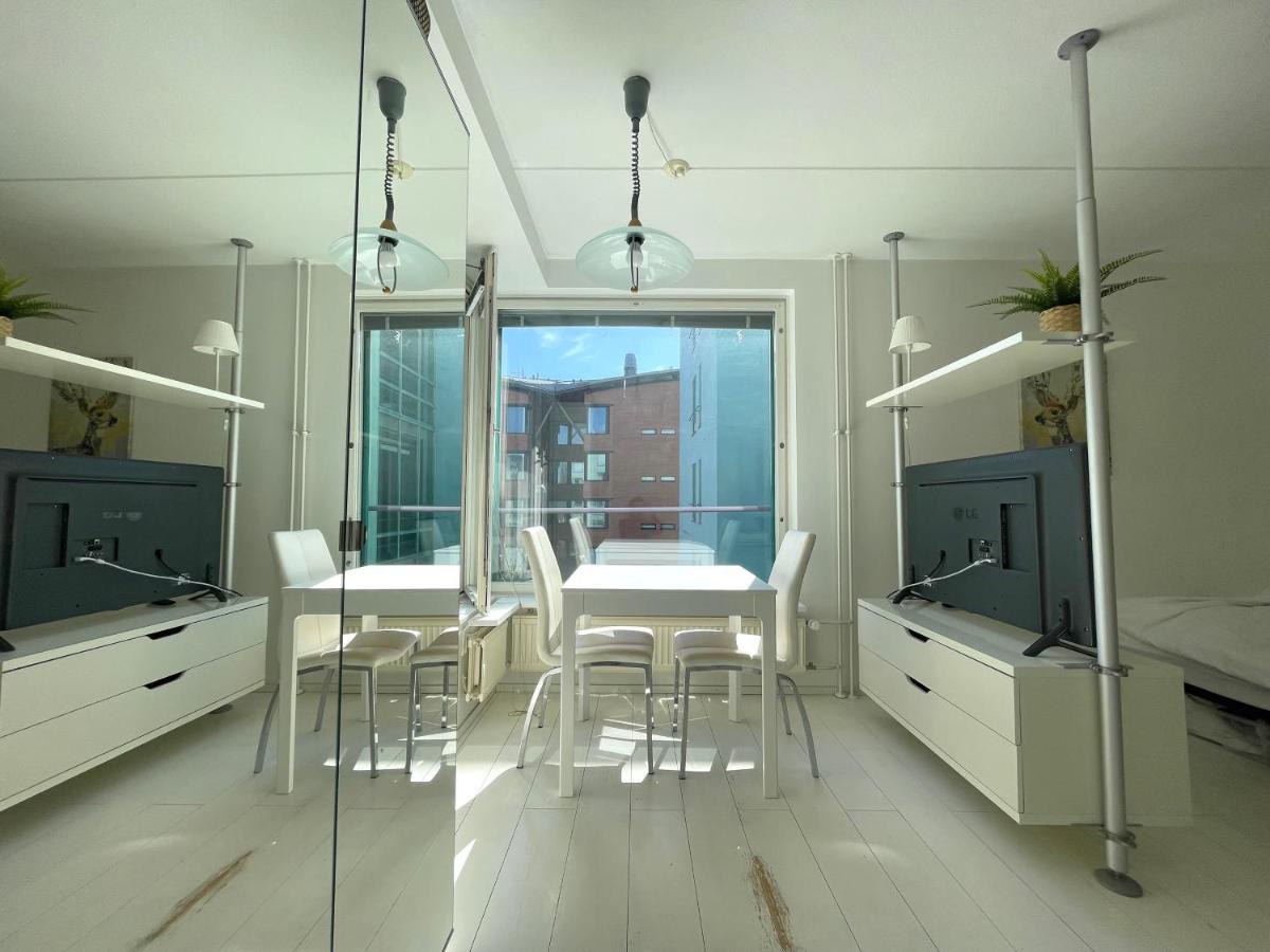 Luminous Studio 15min To Center With Wifi & Netflix Helsinki