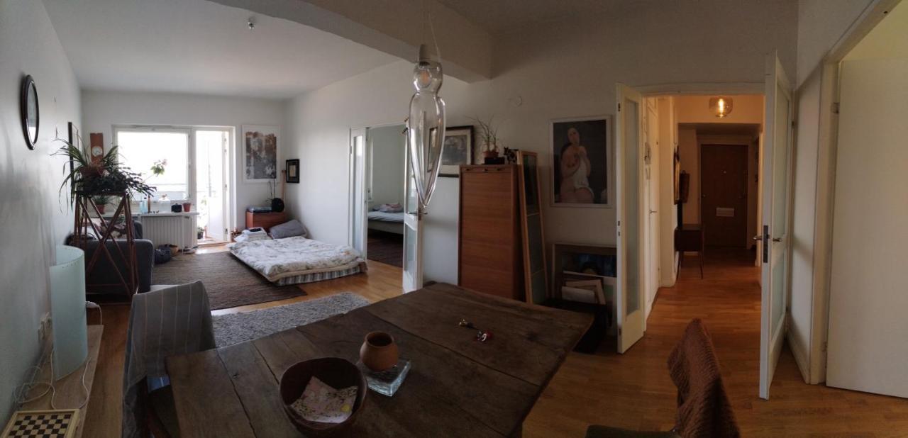 Center With Amazing View, Cosy 3 Bed Flat, Fully Furnished. Huoneisto