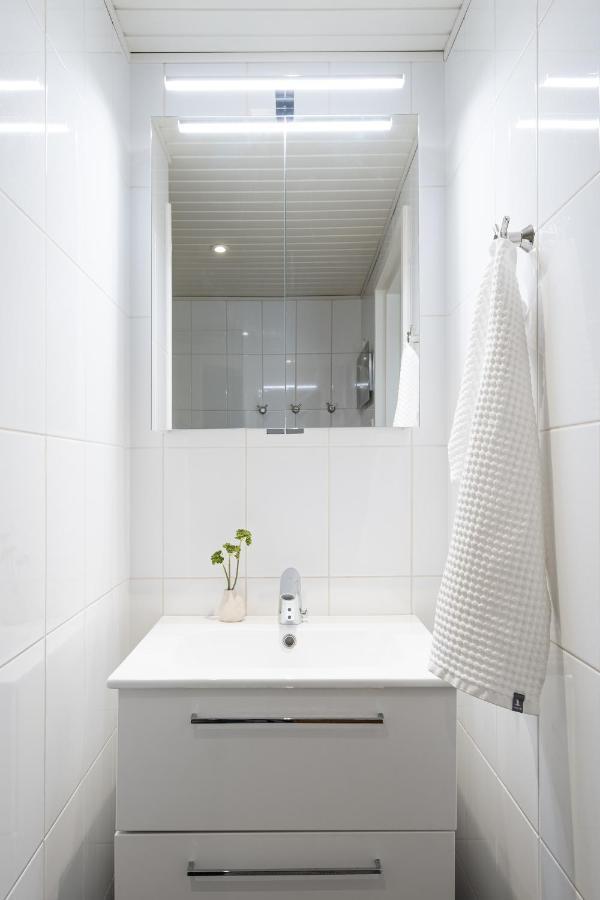 Huoneisto Luxury Design Gem In Center With Sauna And Workspace