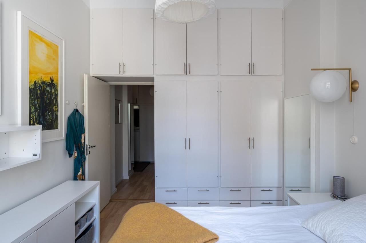 Luxury Design Gem In Center With Sauna And Workspace Huoneisto