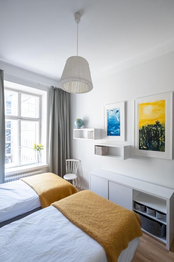 Huoneisto Luxury Design Gem In Center With Sauna And Workspace Helsinki