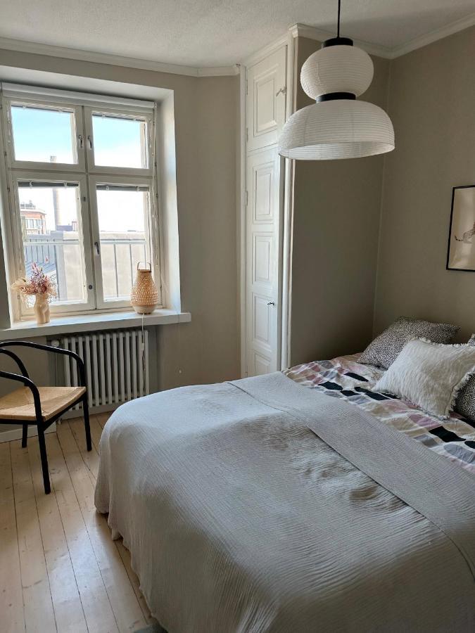 Urban Penthouse Next To Metro With Views Huoneisto