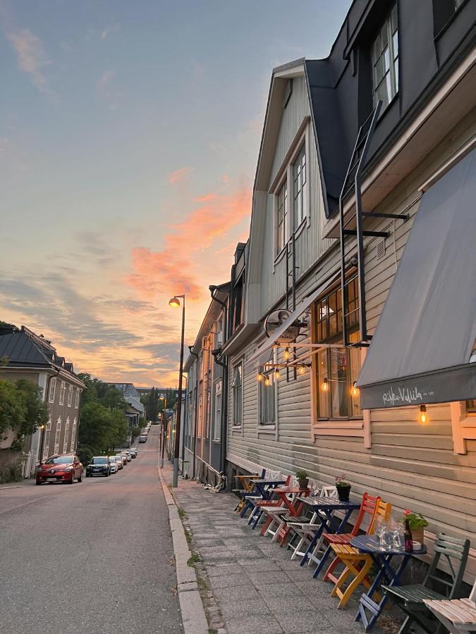 Huoneisto Candy-colored Two-room With Sweet Views Helsinki