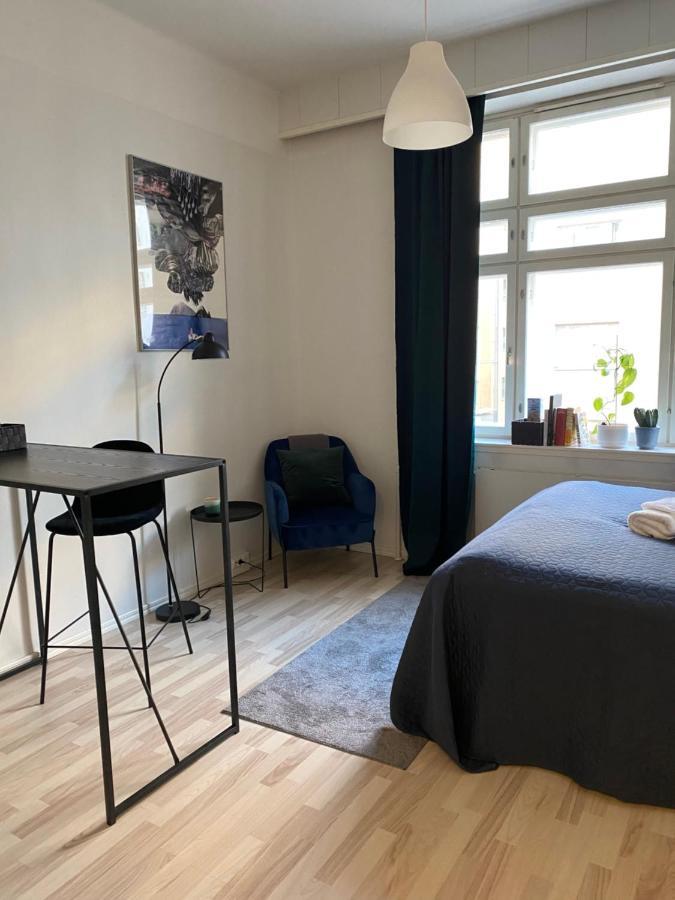 Huoneisto Modern Equipped In Vibrant Kallio, Near Transit & Dining Spots Helsinki