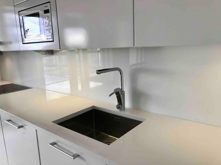 Huoneisto Tilava Yksioe 35,5 M2 Merenrannalla Helsinki