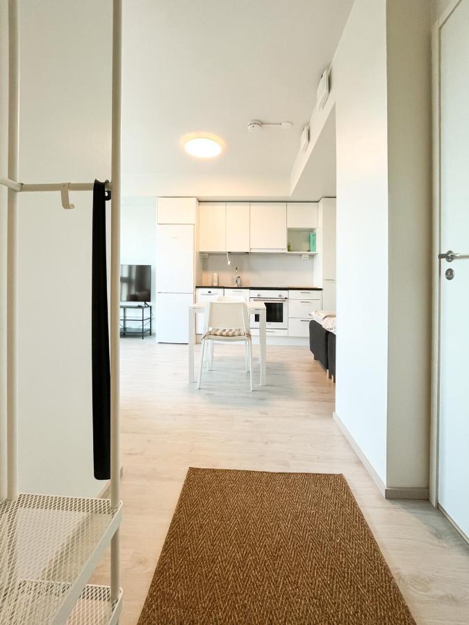 New Studio - Next To Vuosaari Metro And Mall, Self Check-in Huoneisto