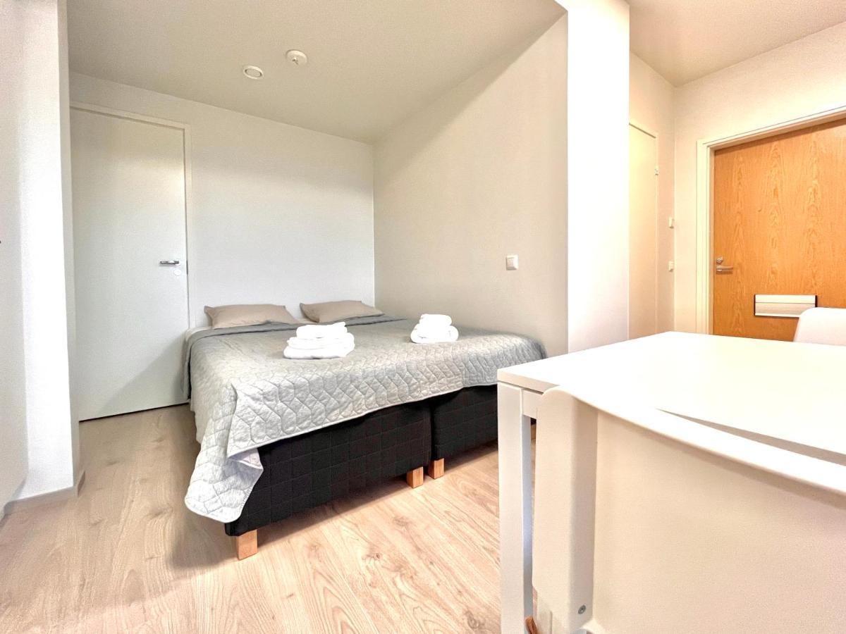 New Studio - Next To Vuosaari Metro And Mall, Self Check-in Huoneisto
