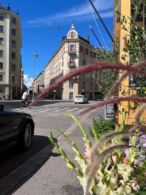 Design In The Heart Of Punavuori Huoneisto